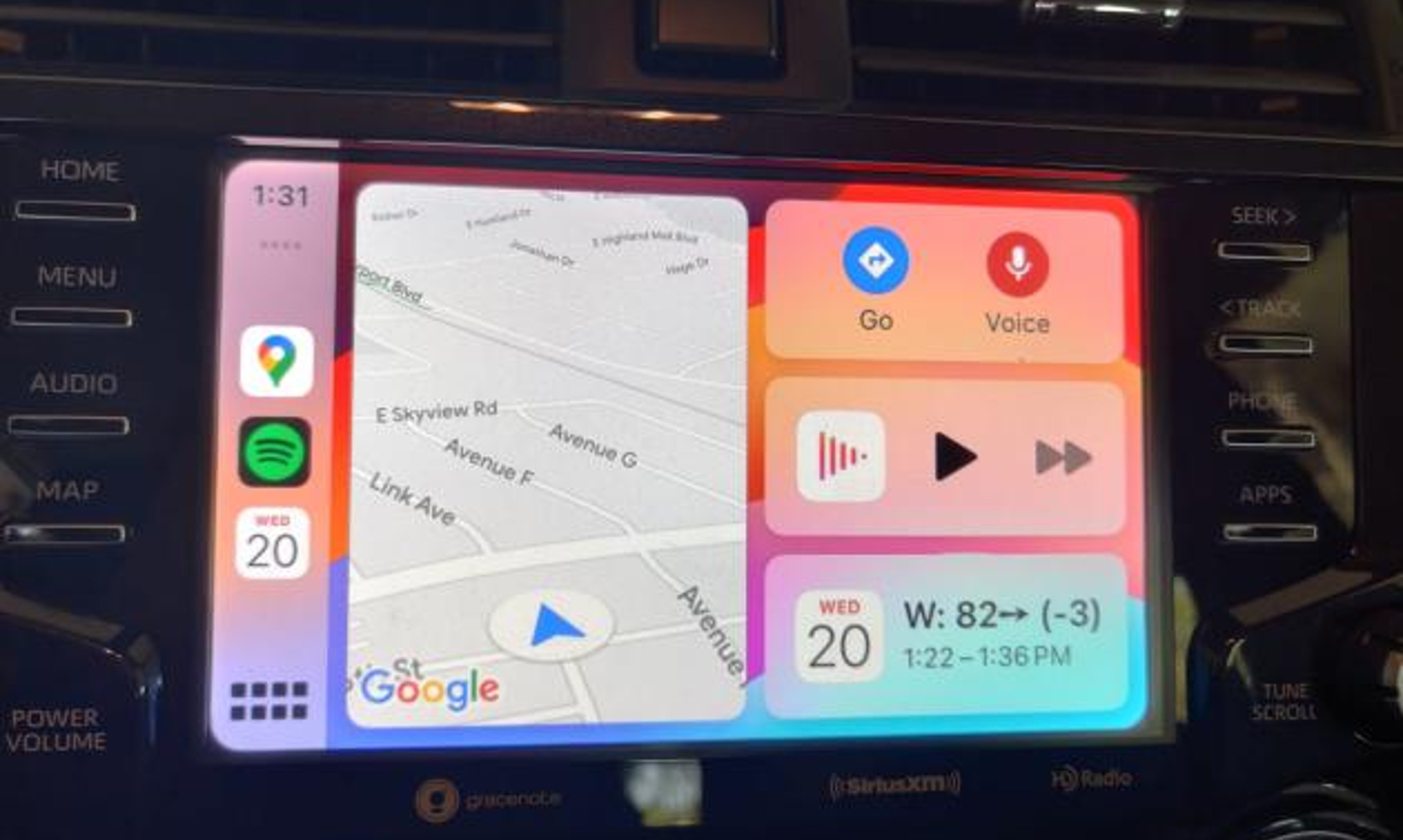 Blood sugar reading appearing on an Apple CarPlay display, via Gluroo.