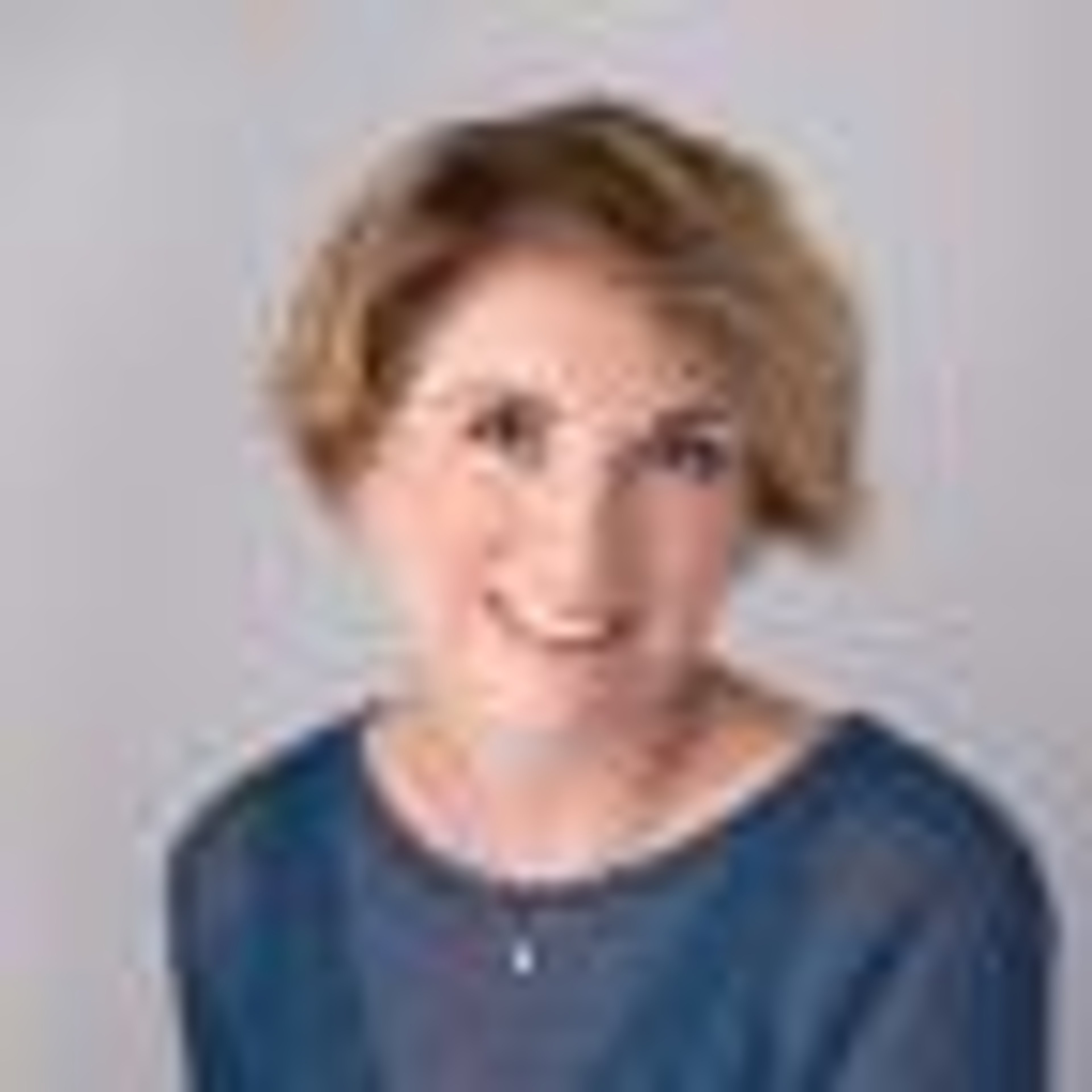 Headshot of Julie Cunningham