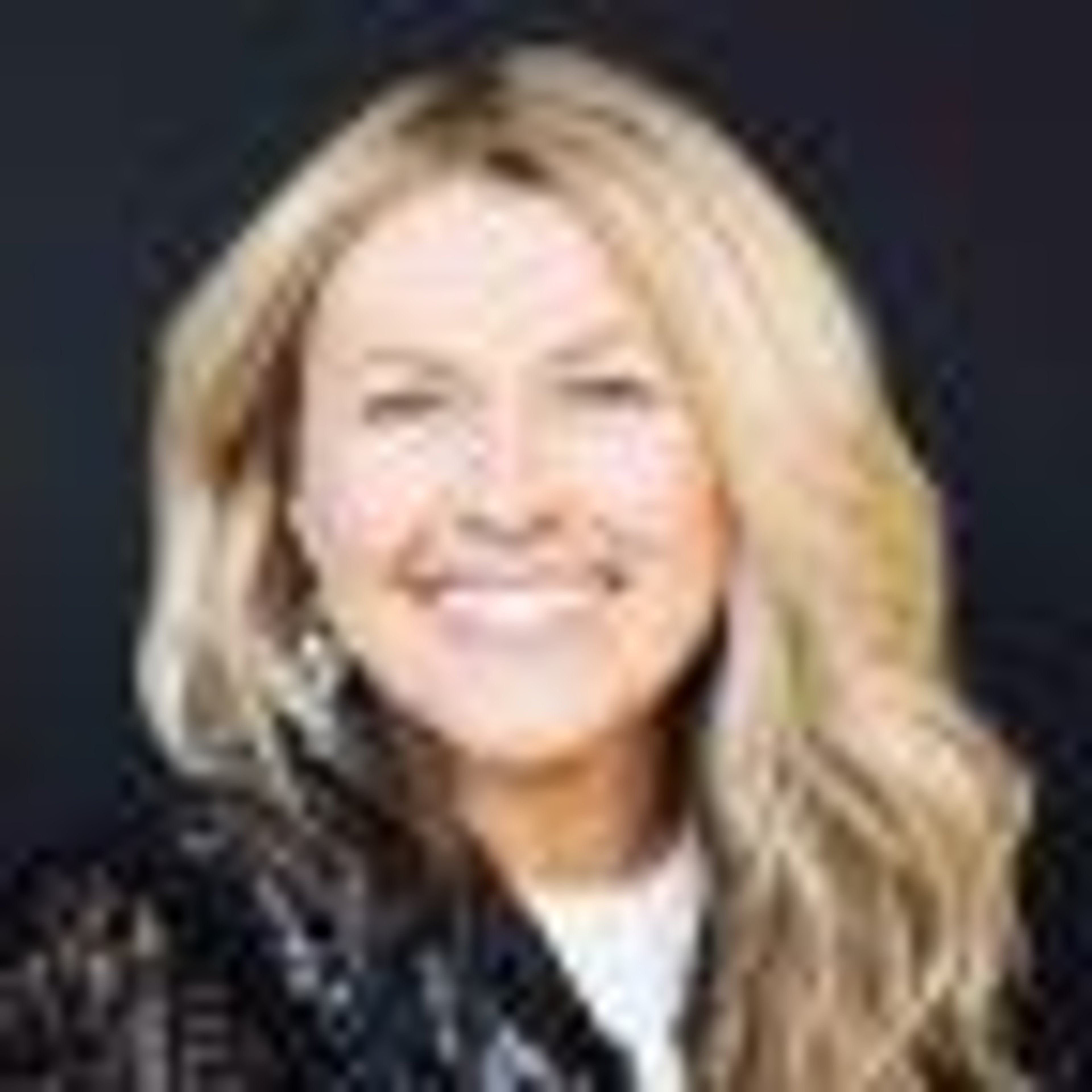 Headshot of Lauren Plunkett