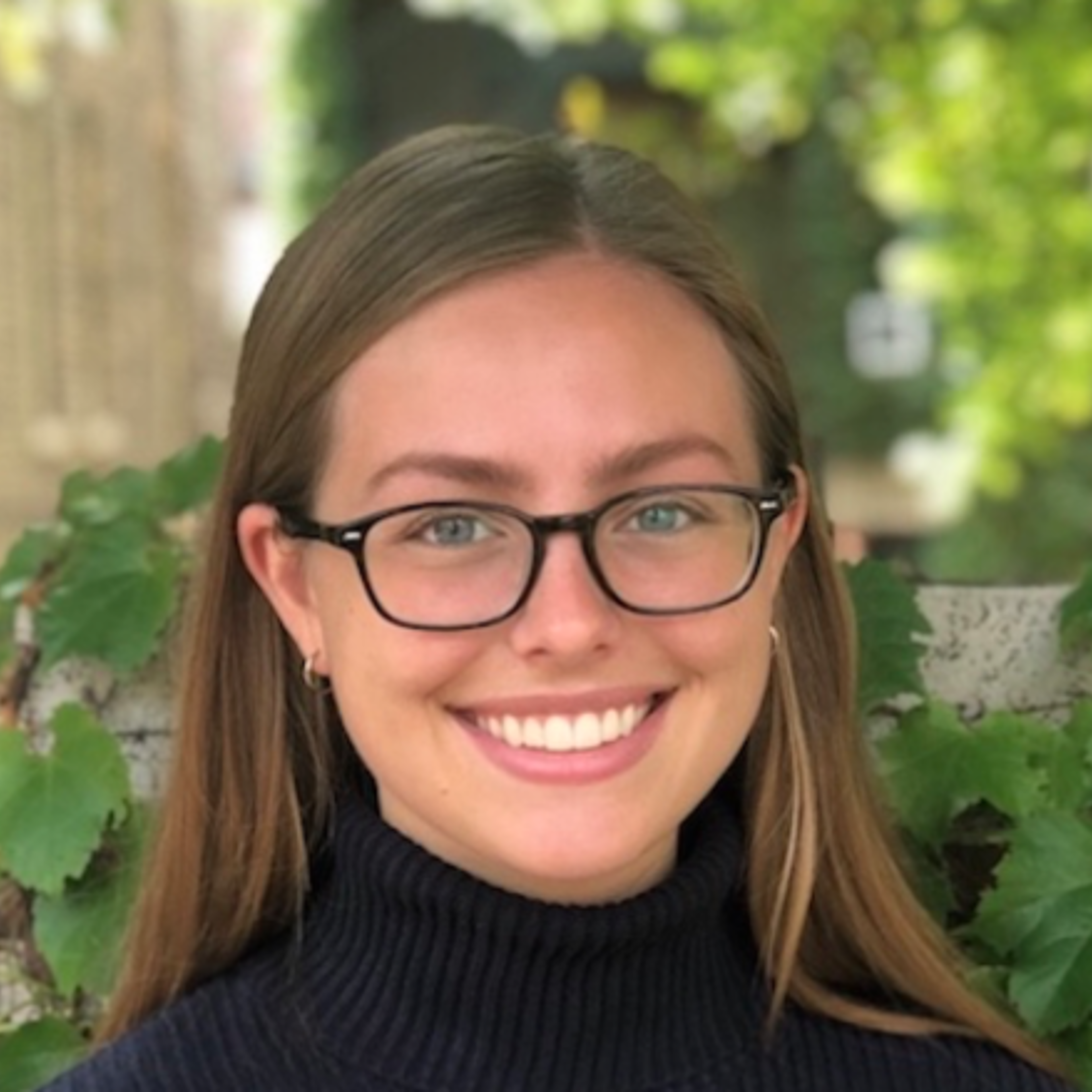 Headshot of Kara Miecznikowski