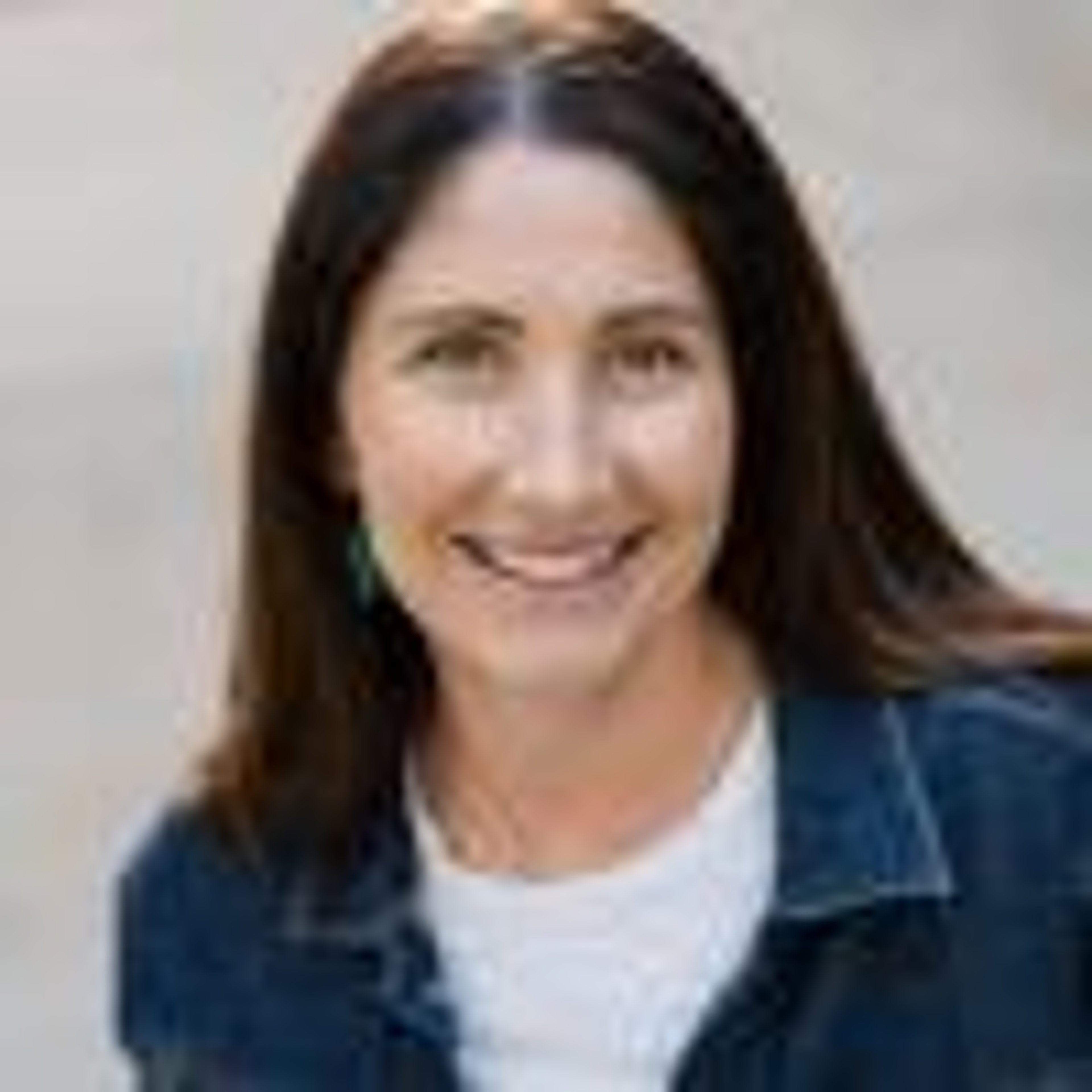 Headshot of Jewels Doskicz