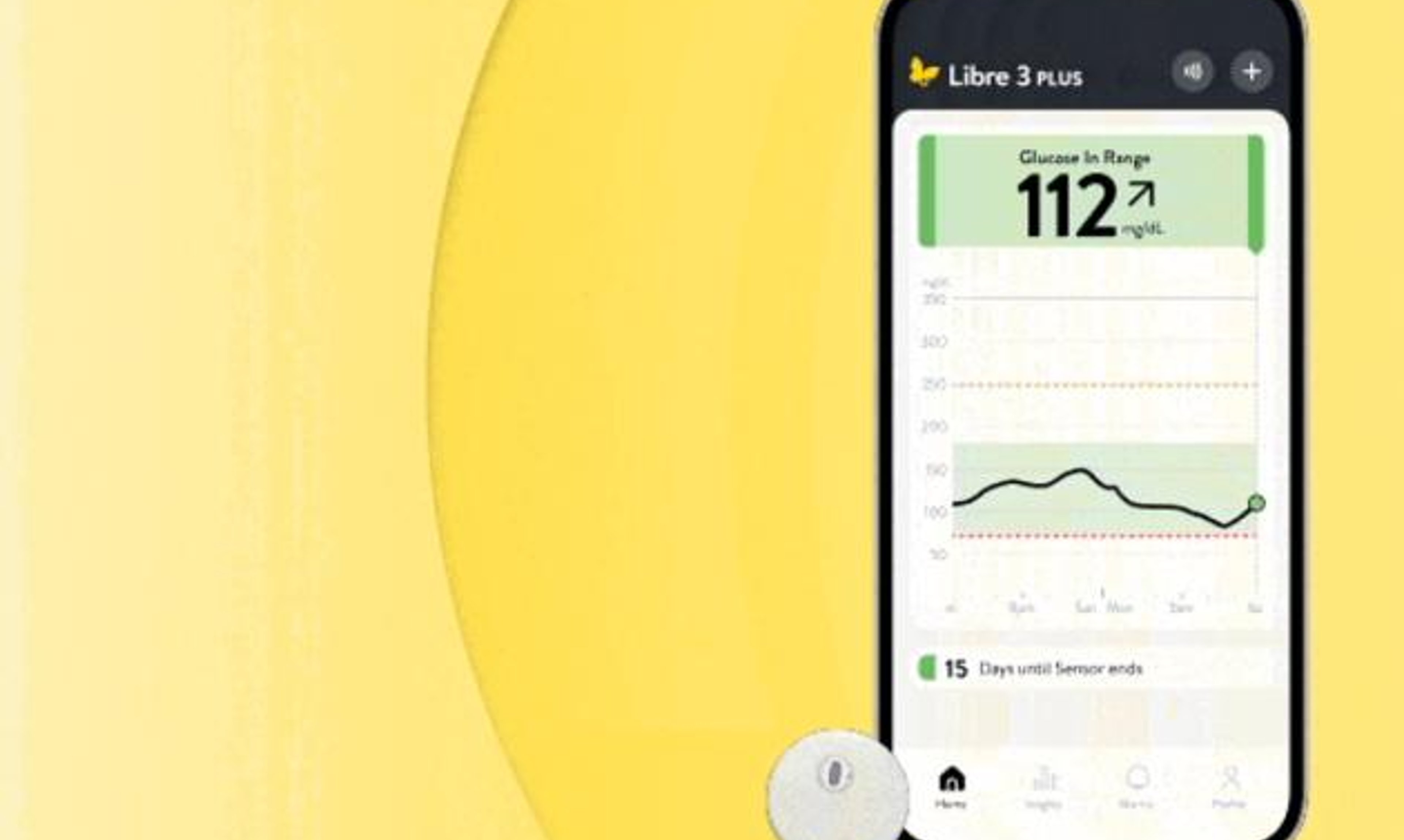 The FreeStyle Libre 3 Plus display on a smartphone with sensor.