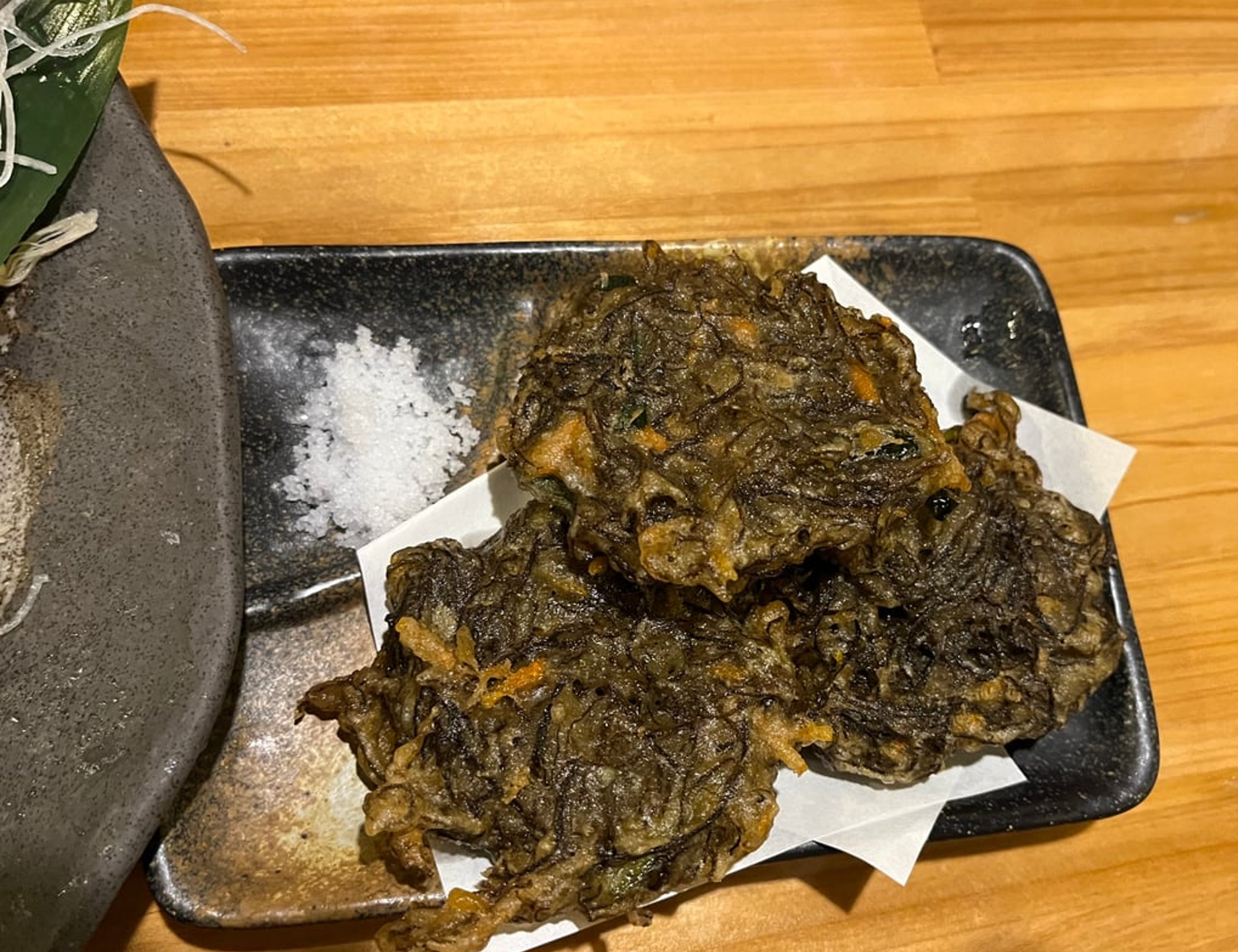 Mozuku seaweed tempura
