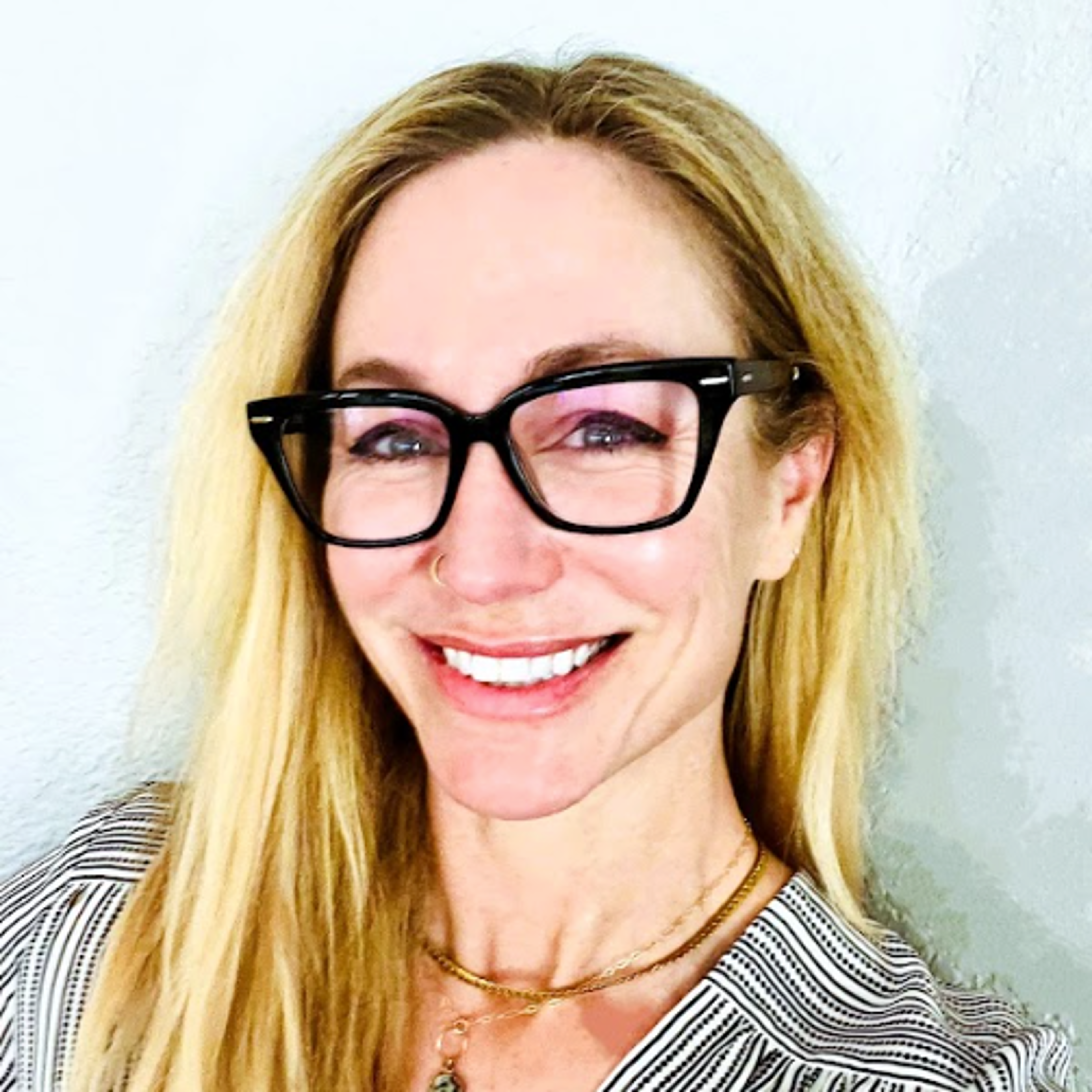 Photo of Dr. Laurel Messer